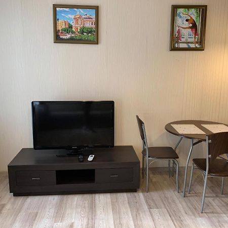 Excellent Apartment In The Center Of Odessa Екстер'єр фото