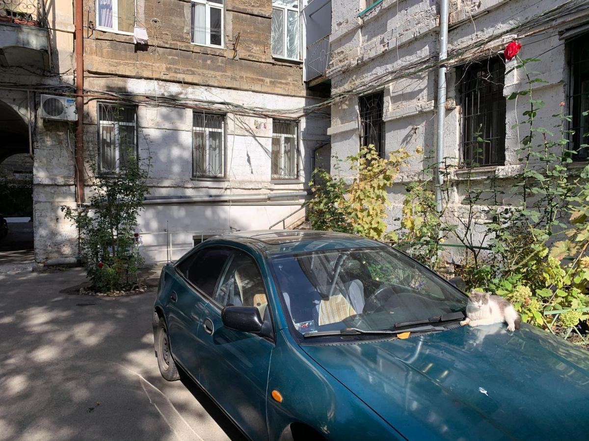 Excellent Apartment In The Center Of Odessa Екстер'єр фото